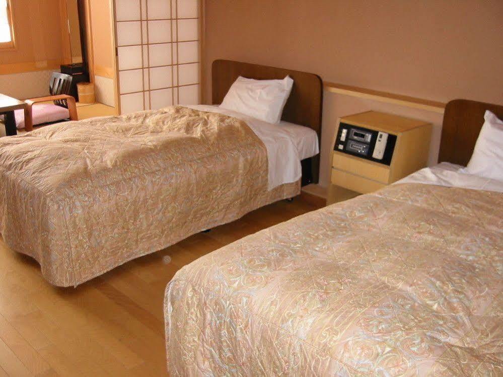 Ryokan Yuttarino-sato Inaka 3*